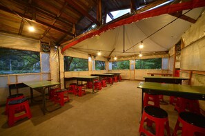 Ngoại thất