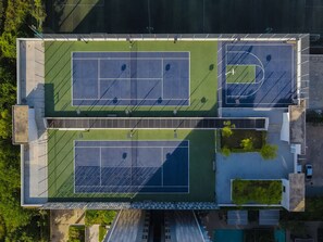 Terrain de tennis