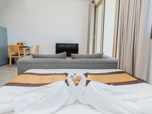 Standard Apartment | Desk, soundproofing, free WiFi, bed sheets - 85 SOHO Hotel & Serviced Apartment (Phnom Penh)