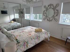 3 chambres, fer et planche à repasser, Wi-Fi gratuit, draps fournis