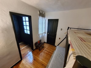 2 chambres, bureau, fer et planche à repasser, Wi-Fi gratuit