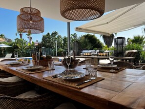 Outdoor dining - Dream villa in Carvoeiro Algarve (Carvoeiro)