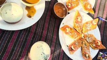 Comida y bebida