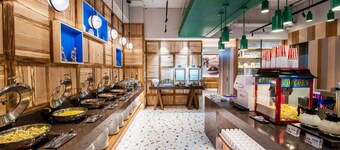 Royal Group Hotel  Xiong Zhong  Branch