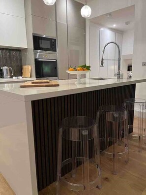 Private kitchen - Beautiful apartment in the heart of Little Venice (London)
