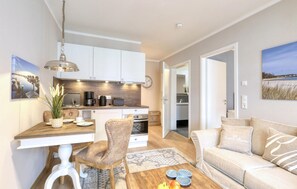Apartment | Living room | Smart TV - Baltischer Hof, Apartment 38 (Boltenhagen)
