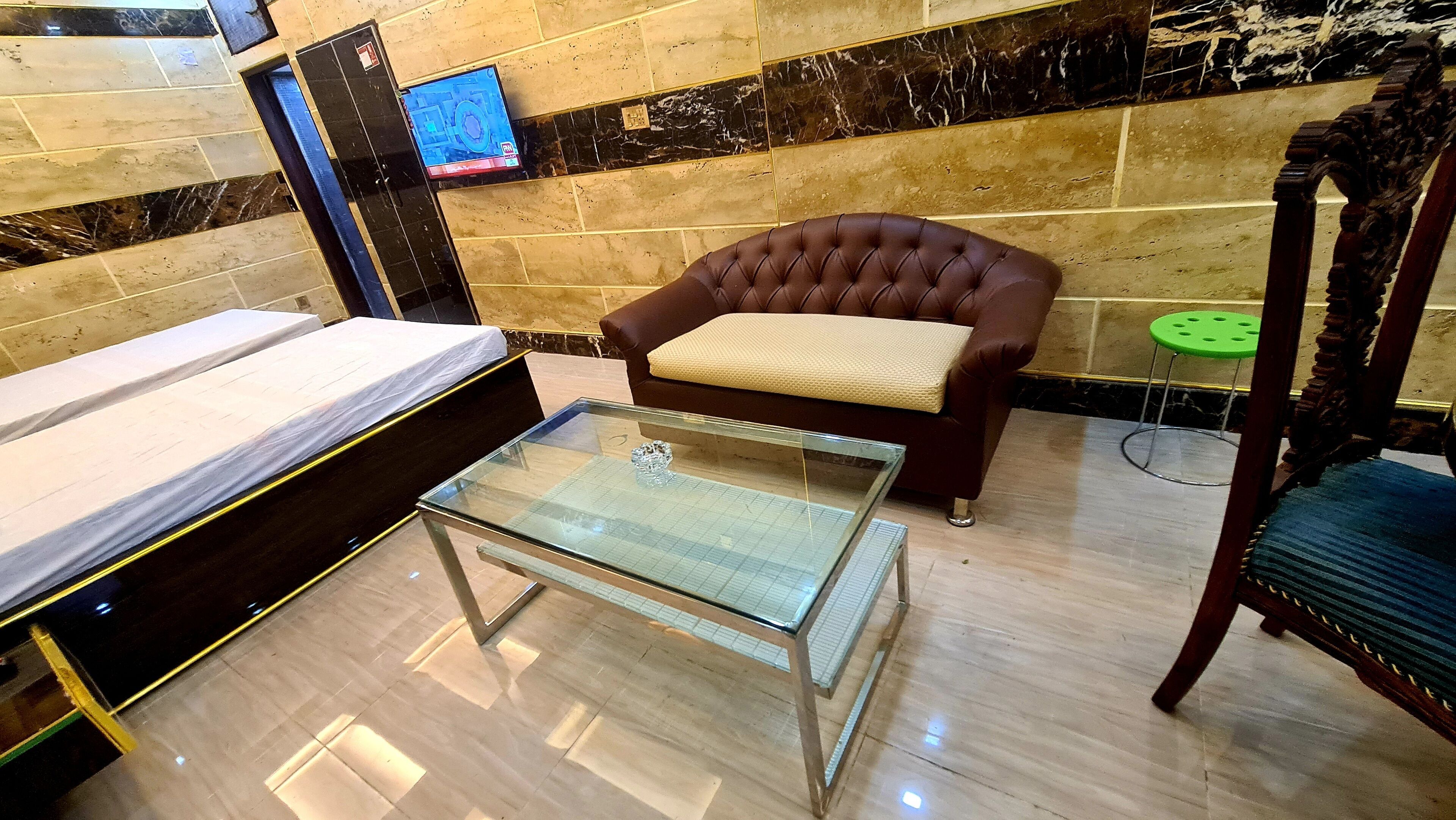 basic studio, 1 bedroom | free wifi, bed sheets