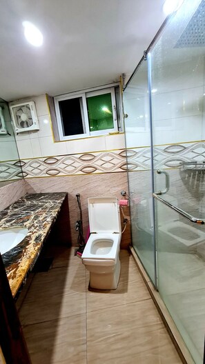 Standard Apartment, 1 Bedroom | Bathroom