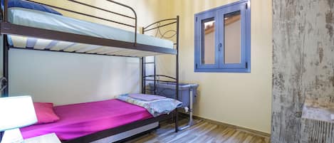 2 bilik tidur, seterika/papan seterika, Wi-fi percuma, cadar katil