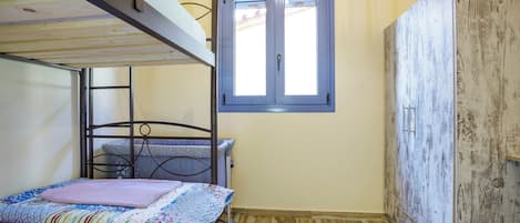 2 sovrum, strykjärn/strykbräda, gratis wi-fi och sängkläder