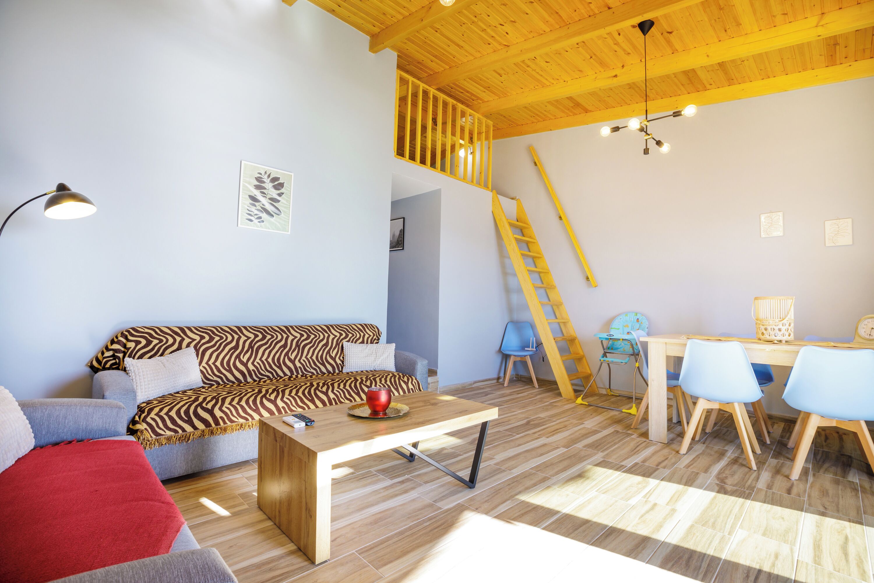 Een 21-inch televisie met satellietzenders