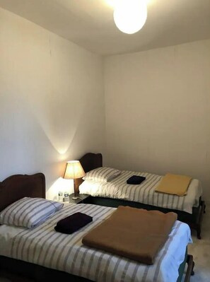 6 chambres, bureau, fer et planche à repasser, Wi-Fi gratuit