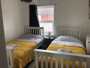 2 habitaciones, wifi gratis y ropa de cama 