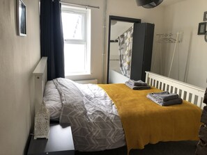 2 habitaciones, wifi gratis y ropa de cama 