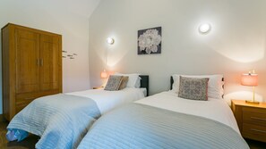 2 camere, ferro/asse da stiro, Wi-Fi gratuito