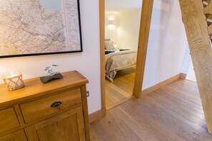 3 bedrooms, iron/ironing board, travel cot, free WiFi