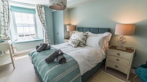 4 bedrooms, iron/ironing board, travel cot, free WiFi