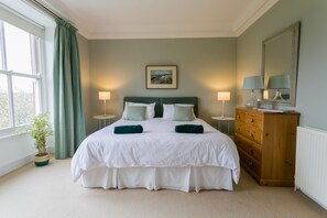 7 bedrooms, free WiFi