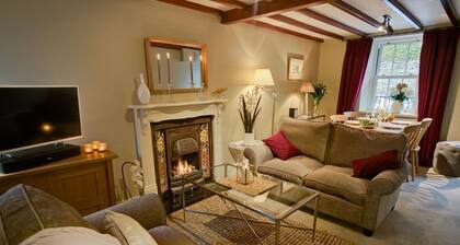 Glascoed - sleeps 4 guests in 2 bedrooms