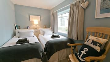 2 bedrooms, iron/ironing board, travel crib, free WiFi