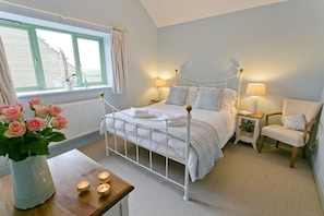 2 Schlafzimmer, Bügeleisen/Bügelbrett, Reisekinderbett, kostenloses WLAN