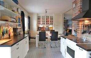 Casa | Cozinha privada | Talheres/pratos/utensílios de cozinha
