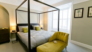 5 Schlafzimmer, Bügeleisen/Bügelbrett, Reisekinderbett, kostenloses WLAN