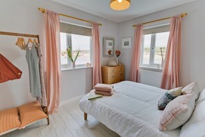 3 Schlafzimmer, Bügeleisen/Bügelbrett, Reisekinderbett, kostenloses WLAN