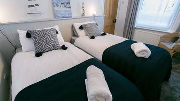 3 chambres, fer et planche à repasser, lit parapluie, Wi-Fi gratuit