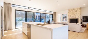 Lexicon House with Pool in Blairgowrie