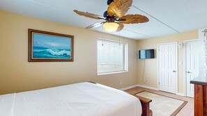 3 bedrooms, free WiFi, bed sheets, wheelchair access