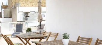 Fully equipped houses with patio.