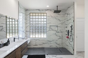 Bathtub, hair dryer