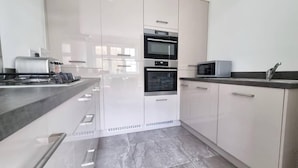 Unclassified image, 4 of 14, button - Stunning and Modern House in Luton, England (Luton)