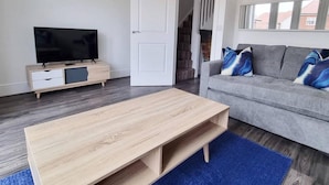 Unclassified image, 2 of 14, button - Stunning and Modern House in Luton, England (Luton)