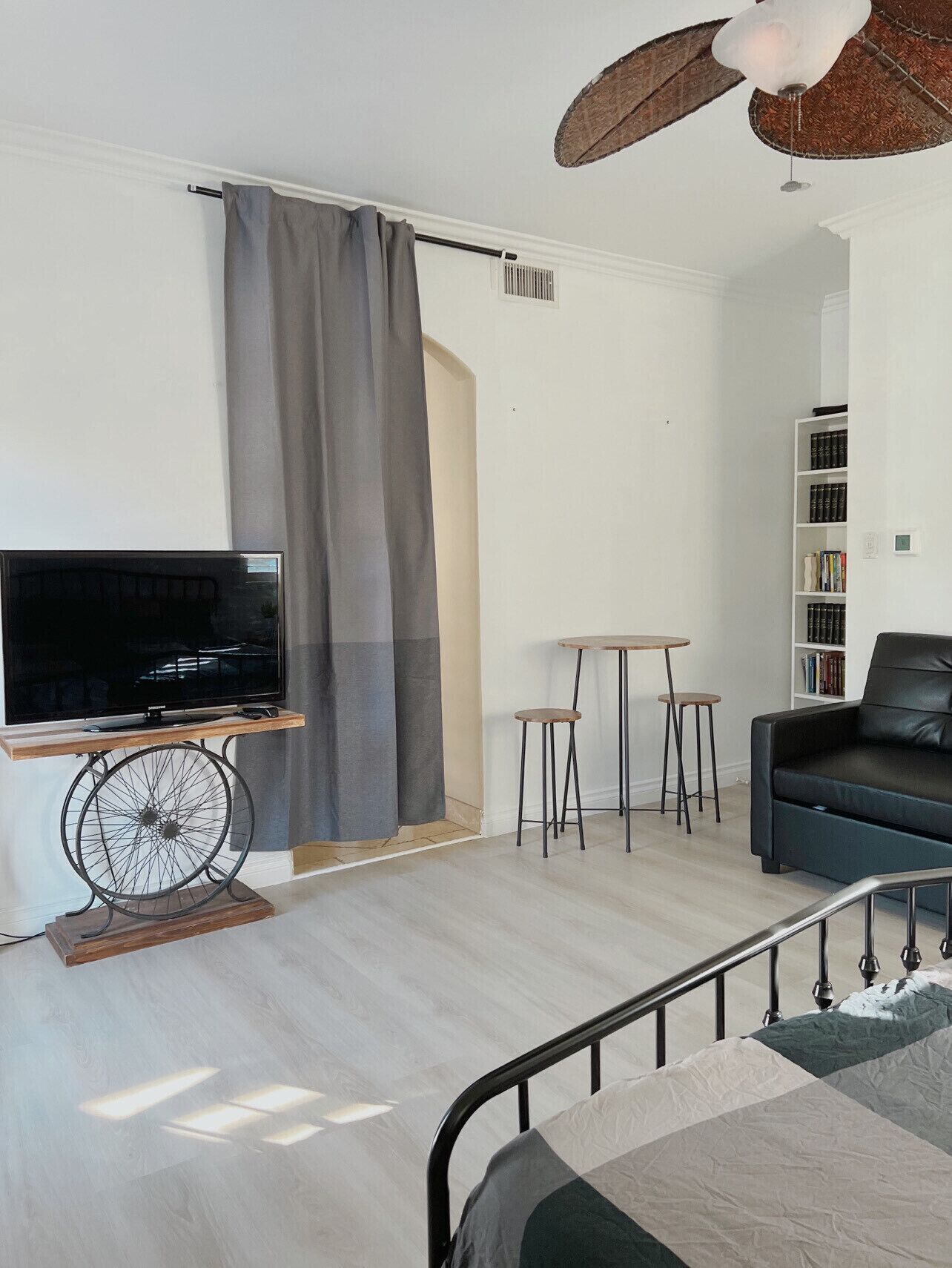 Master Bedroom With Sauna & Hot Tub in Central OC