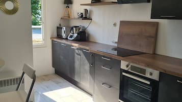 Fridge, microwave, dishwasher
