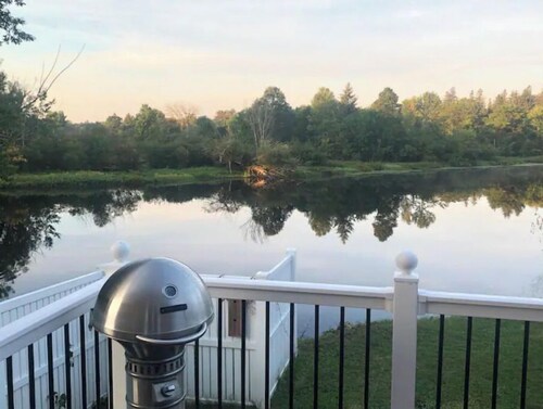 Captain’s Quarters at Water’s Edge