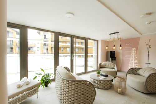 Sauna, steam room, massages