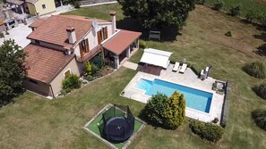Exterior - Holiday home, 170 m² with pool and fenced garden with 10000 m² (ZMINJ)