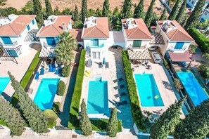 Exterior - Private villa 5 minutes from the beach (Πρωταράς)