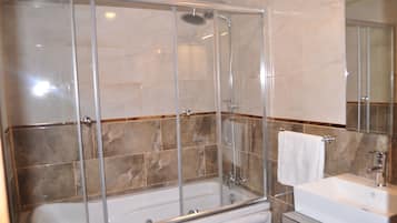 Family Room | Bathroom | Hair dryer