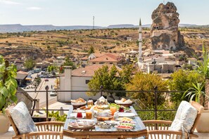 包每日當地菜式早餐