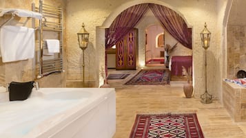 Bañera de hidromasaje privada