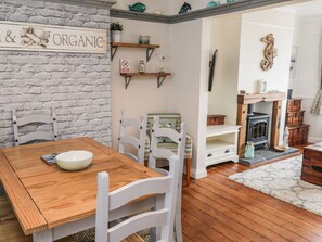 Fridge, electric kettle, toaster, cookware/dishes/utensils - 7 Marine Drive (Hartlepool)