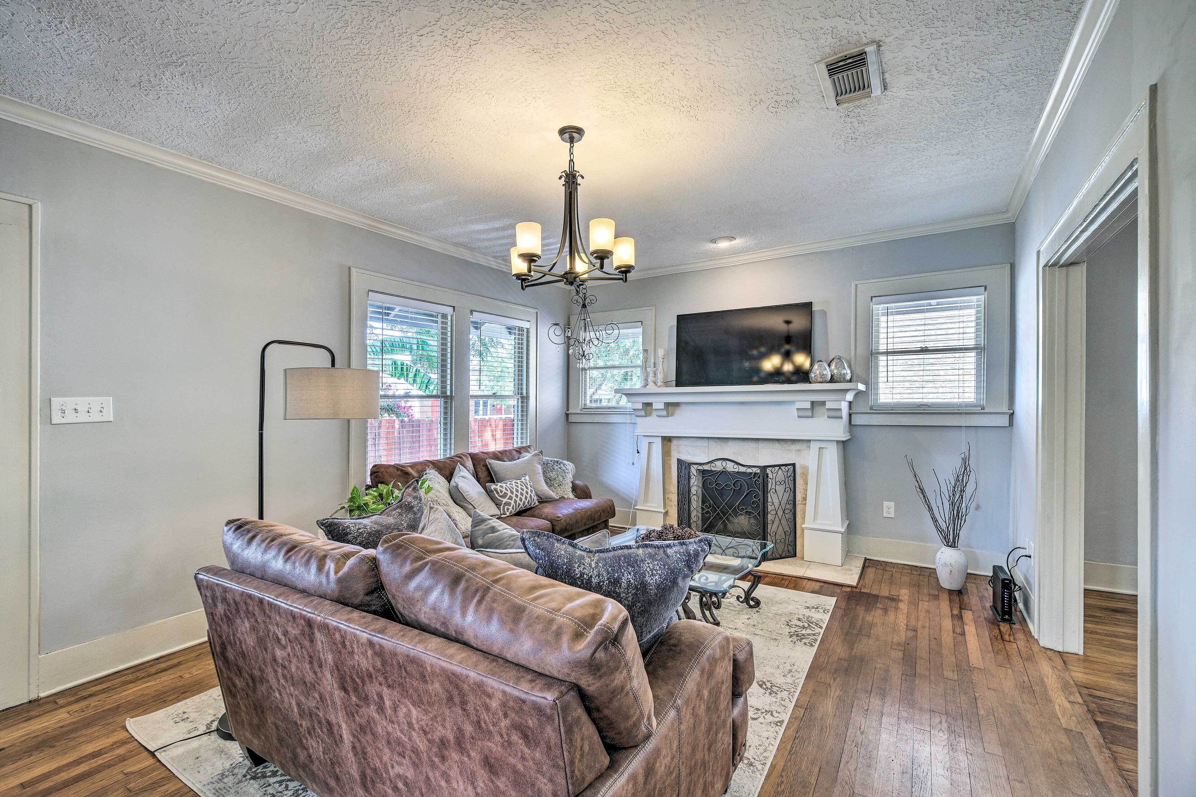 Elegant Houston Retreat < 2 Mi To Downtown!