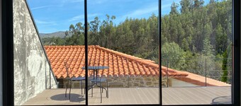 Quarto Elevado - by Quinta do ribeiro