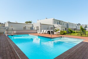 Outdoor pool - De Waterkant Piazza 301 (Cape Town)
