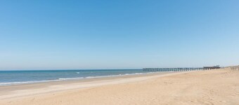 362 Dog-Friendly Ocean-Front Duplex - Ocean Views and Close to Pier