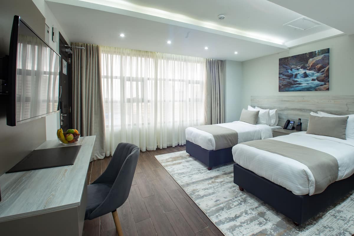 Deluxe Twin Room | Peti besi dalam bilik, langsir/tirai gelap terus, kalis bunyi